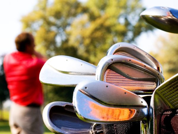 Akcesoria do golfa: Co musisz wiedzieć przed zakupem