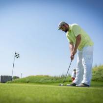 Jak zacząć grać w golfa: Przewodnik dla początkujących w golfie